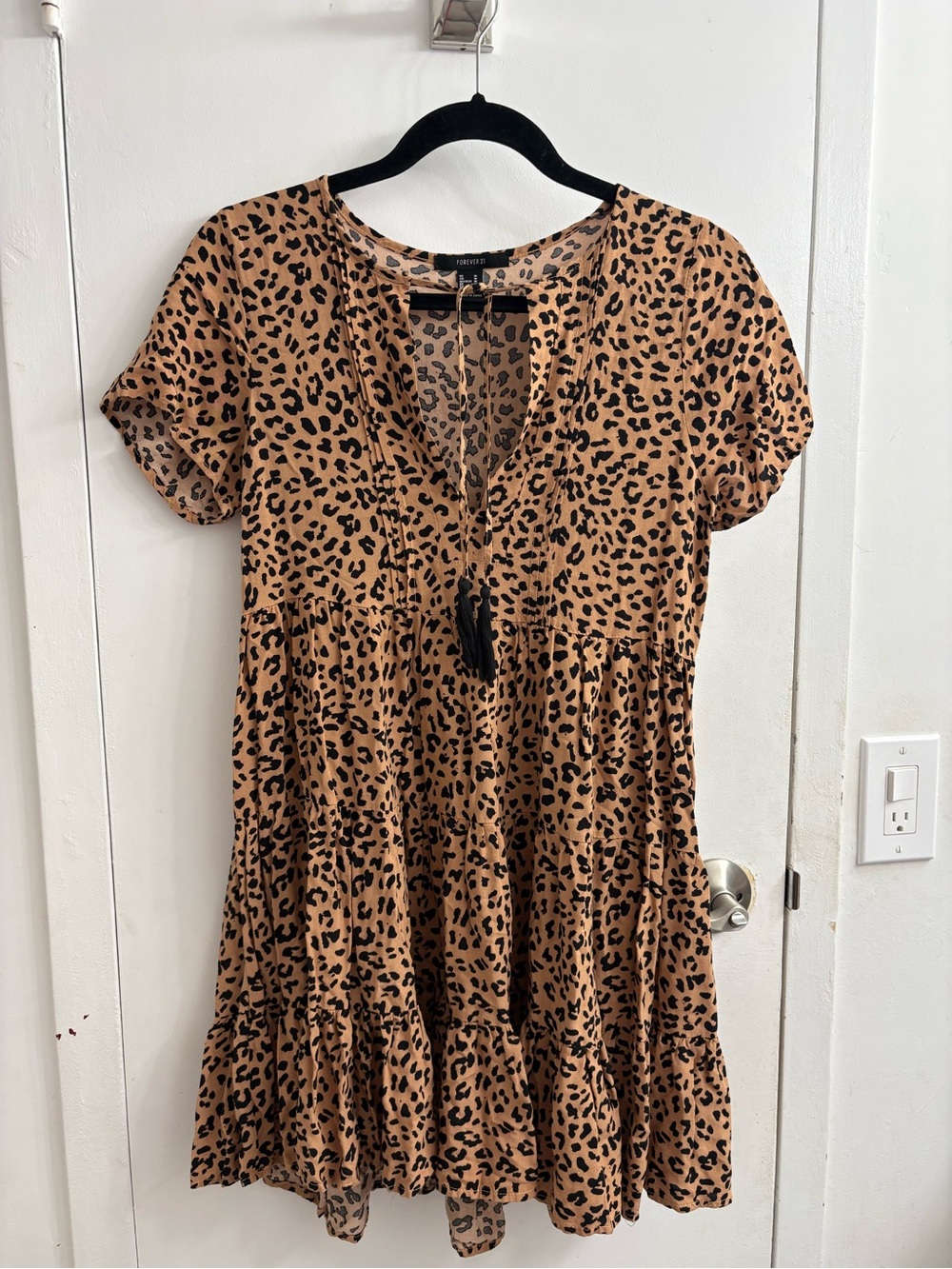 Forever 21 Tan and Black Leopard Print Short Sleeve Dress